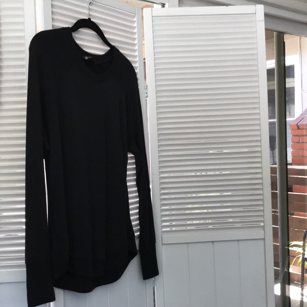 Black Long Sleeve Soft Athleta Shirt